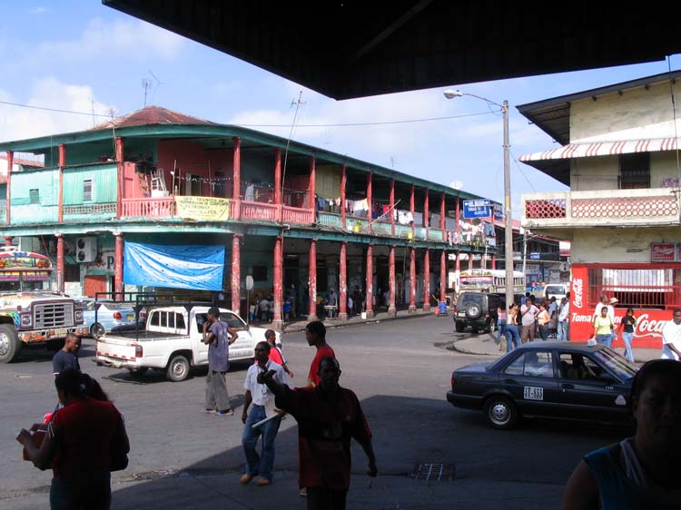 pan-colon-17-colon-slums