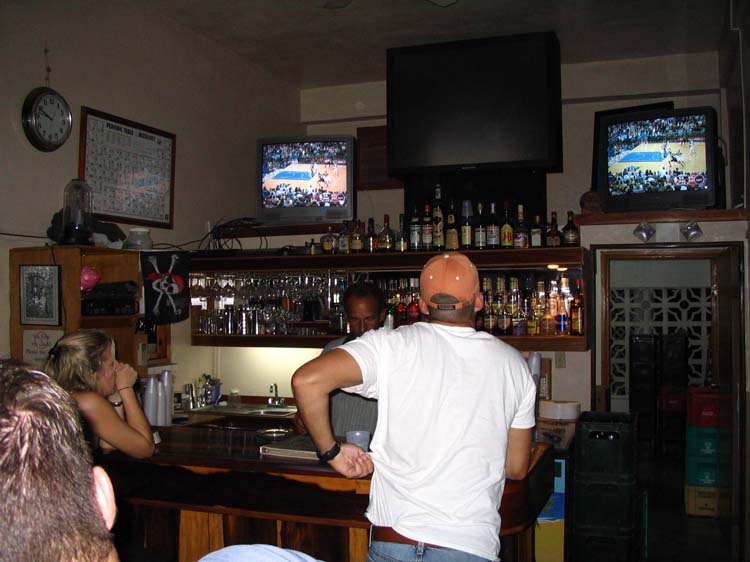 pla2-31-tuna-bar