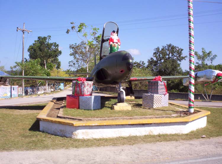 t-27-xmas-plane2