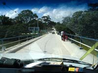 flores-03-border-cross