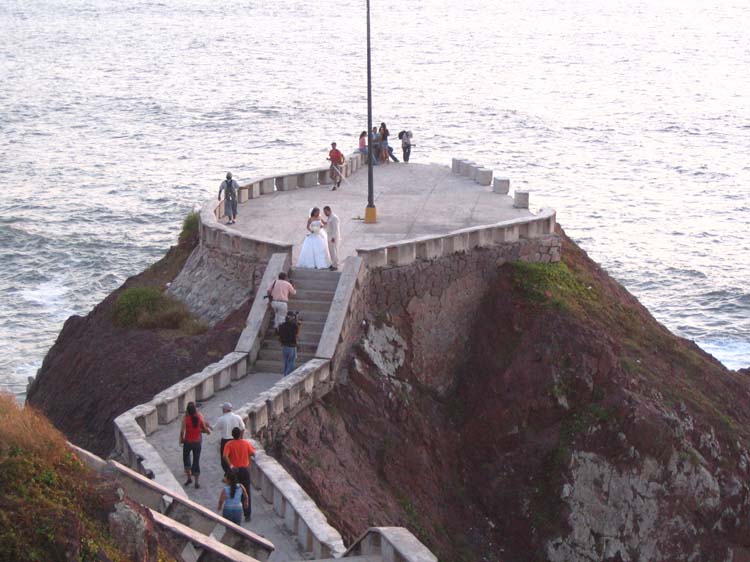 mazmilpa-02-cool-lookout