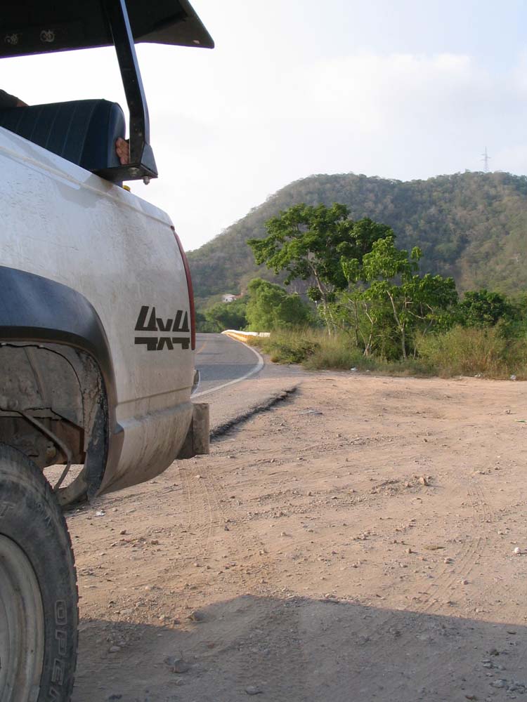 pe-03-roadside-mexico